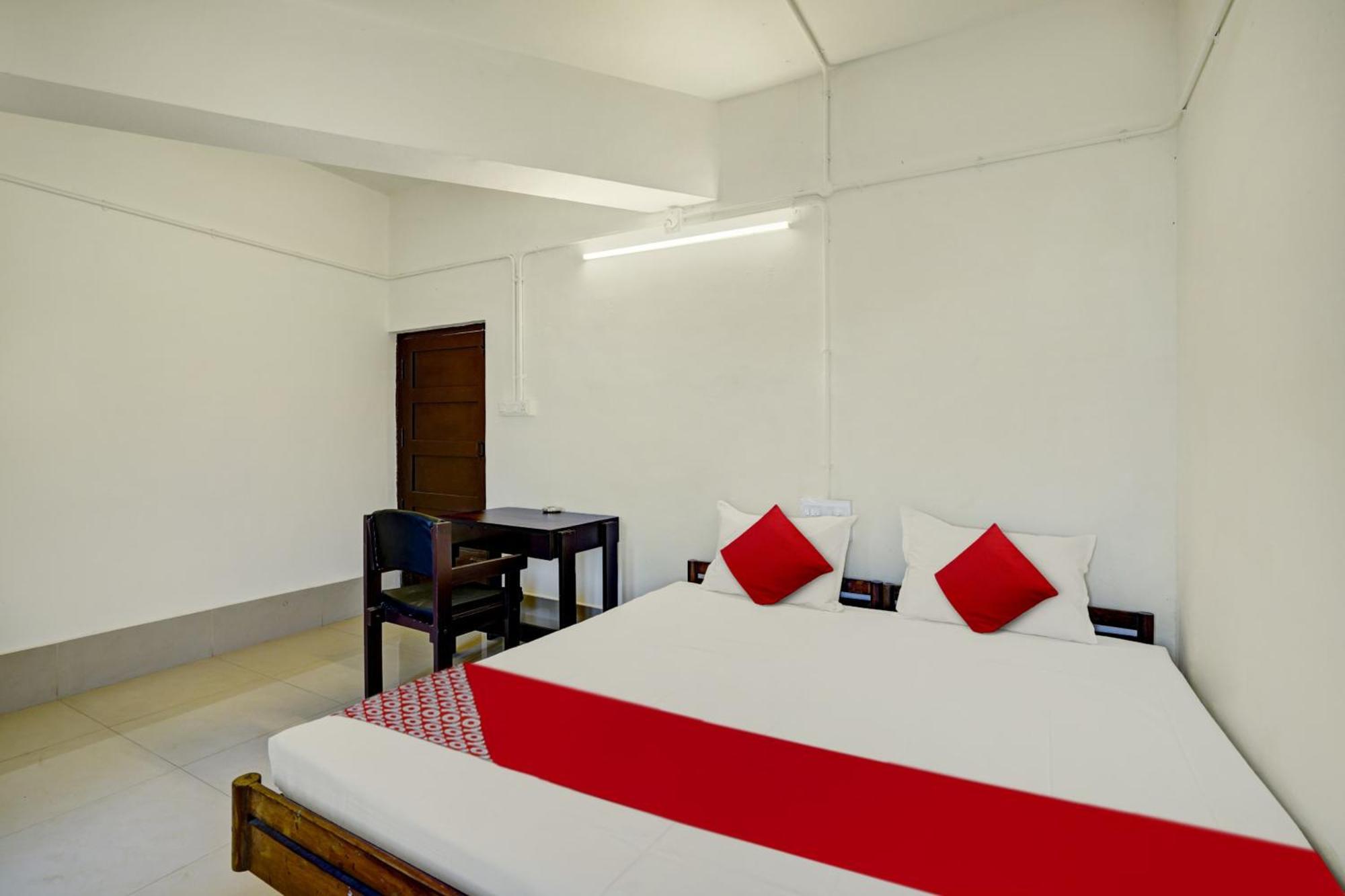 Thodupuzha Super Hotel O Ceasar Palace Annex מראה חיצוני תמונה