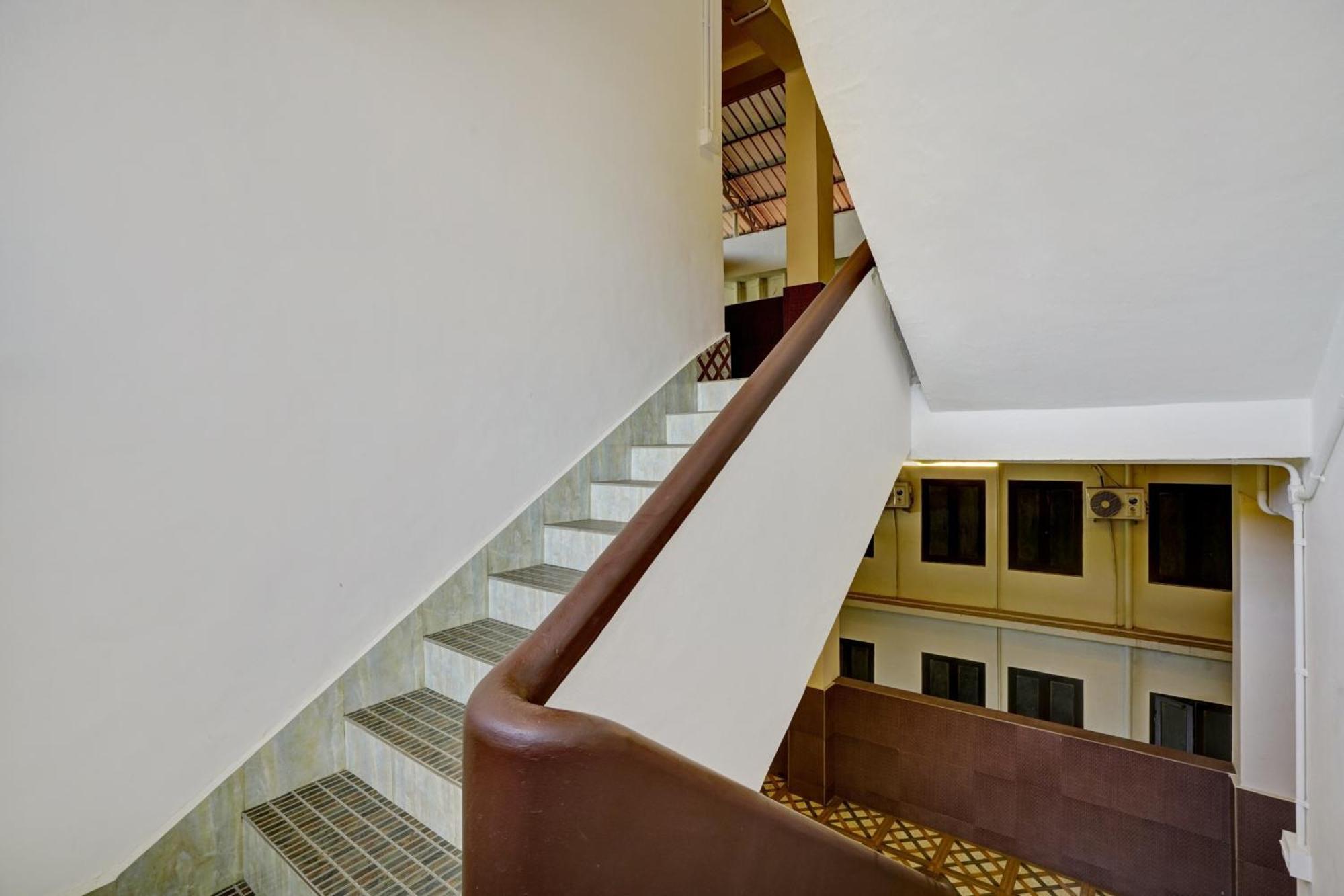 Thodupuzha Super Hotel O Ceasar Palace Annex מראה חיצוני תמונה