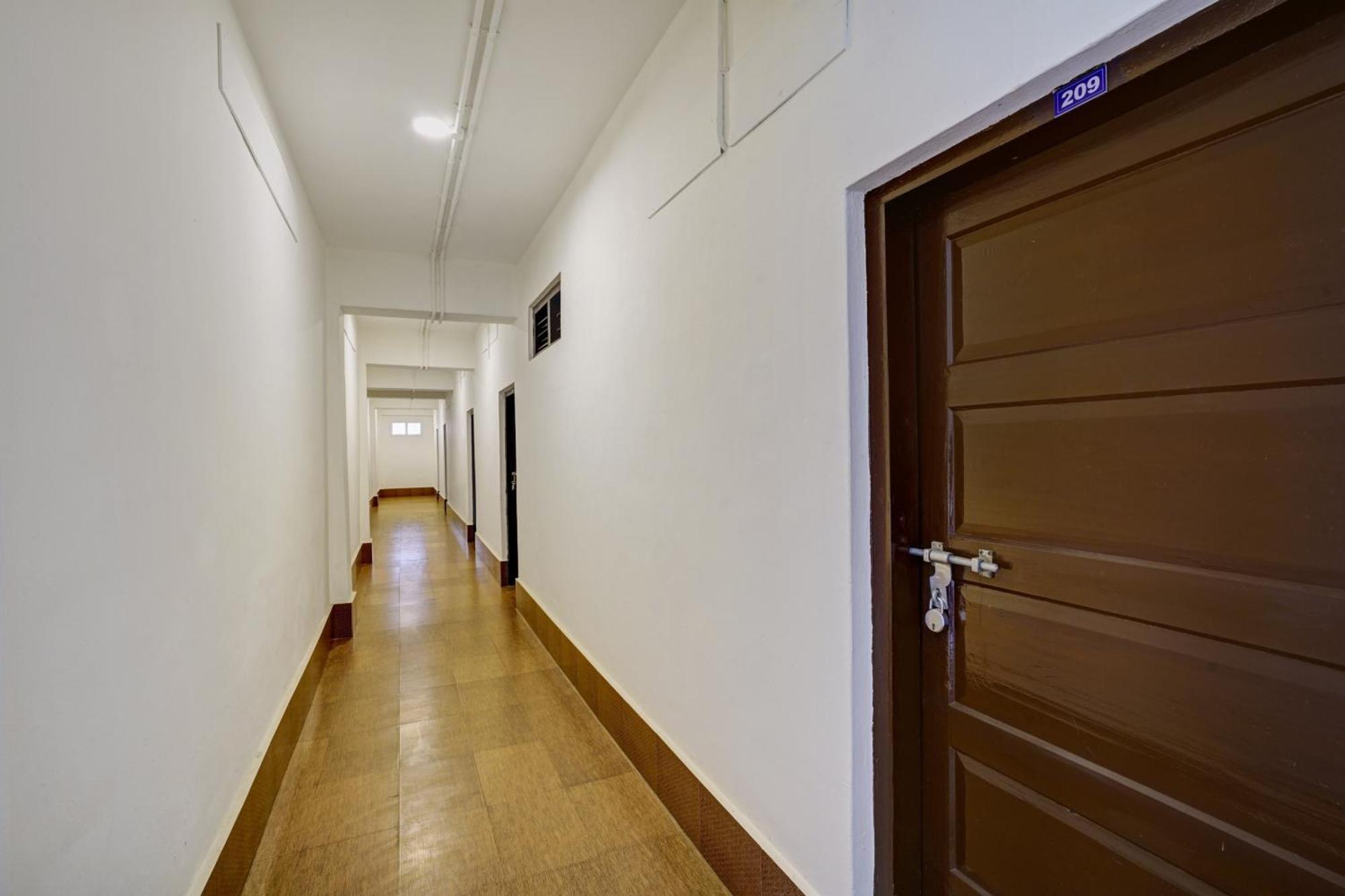 Thodupuzha Super Hotel O Ceasar Palace Annex מראה חיצוני תמונה